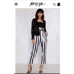 Striped high waisted pants with belt!